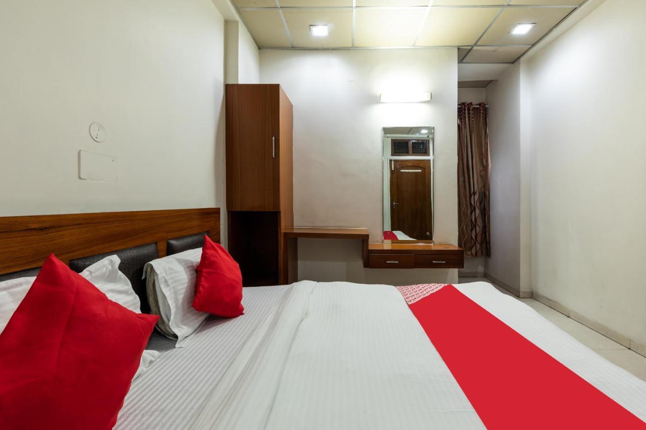 Capital O 47403 Hotel Manjeet Bhopal Dış mekan fotoğraf