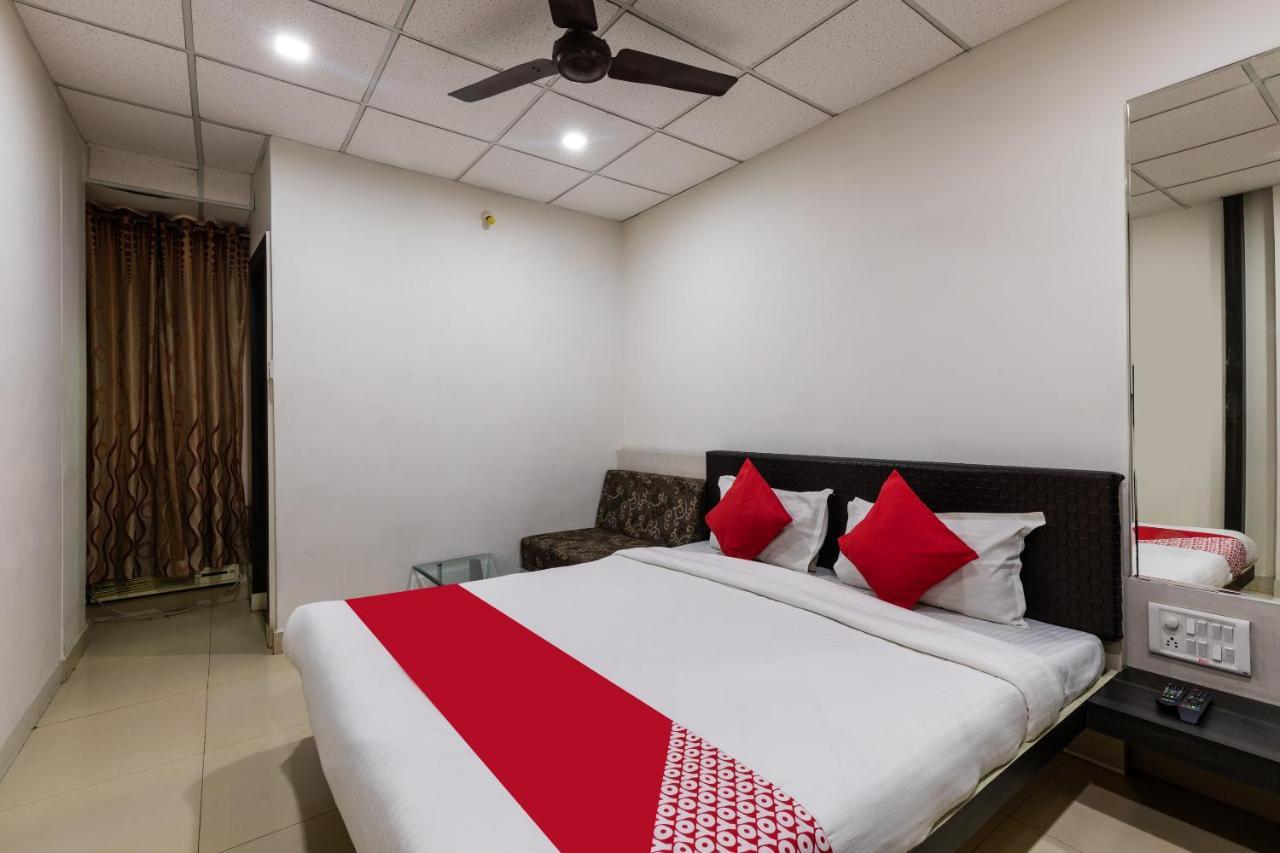 Capital O 47403 Hotel Manjeet Bhopal Dış mekan fotoğraf