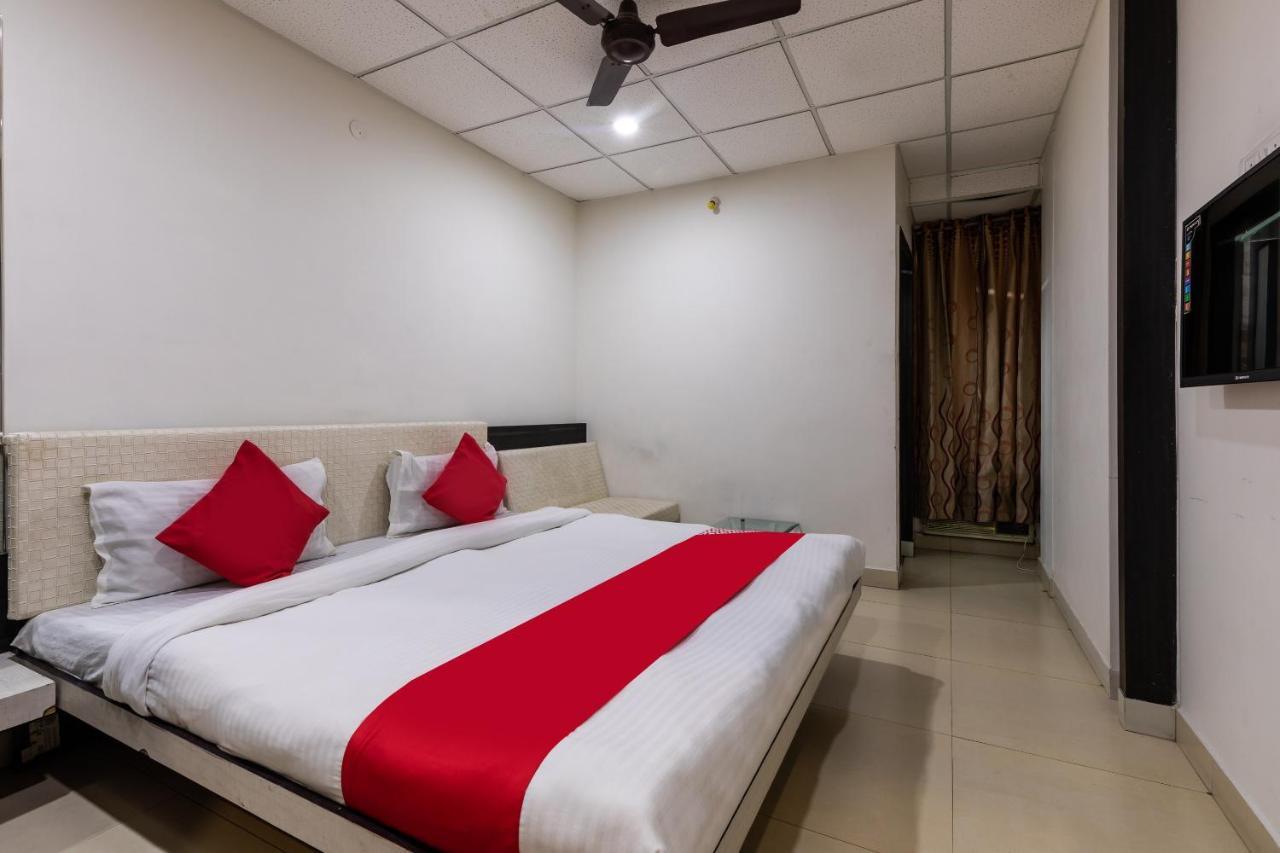 Capital O 47403 Hotel Manjeet Bhopal Dış mekan fotoğraf