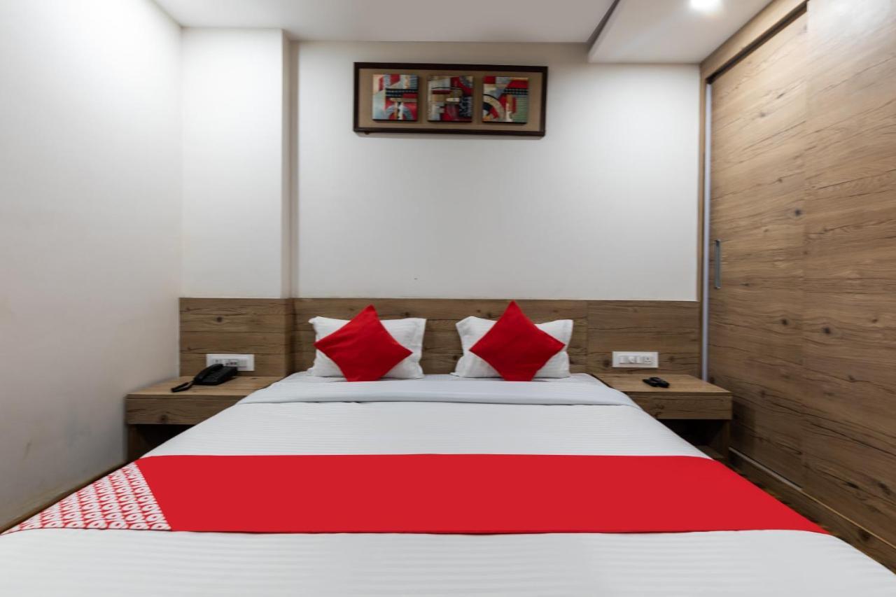 Capital O 47403 Hotel Manjeet Bhopal Dış mekan fotoğraf